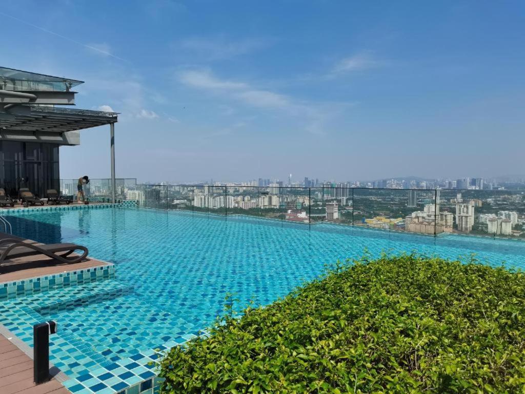 Ekocheras Duplex Balcony, Drinking Water, 24h Check In Apartment